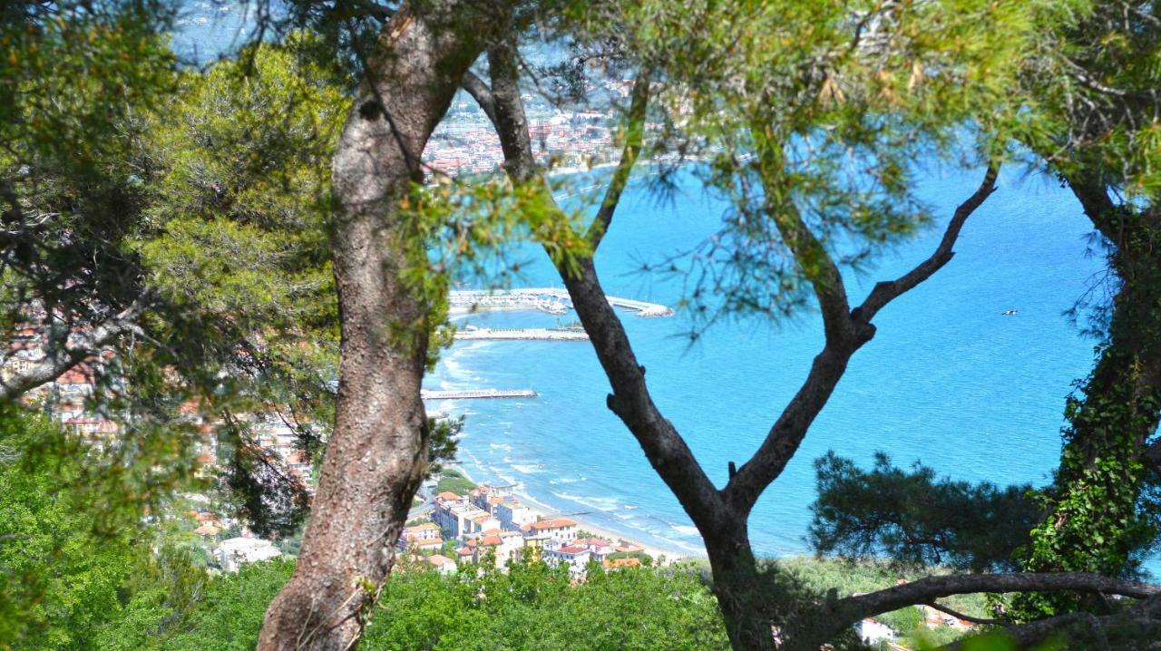 Torre Alpicella Holiday Home, A Scenic Escape Into Nature And Relaxation Diano Marina Exteriör bild