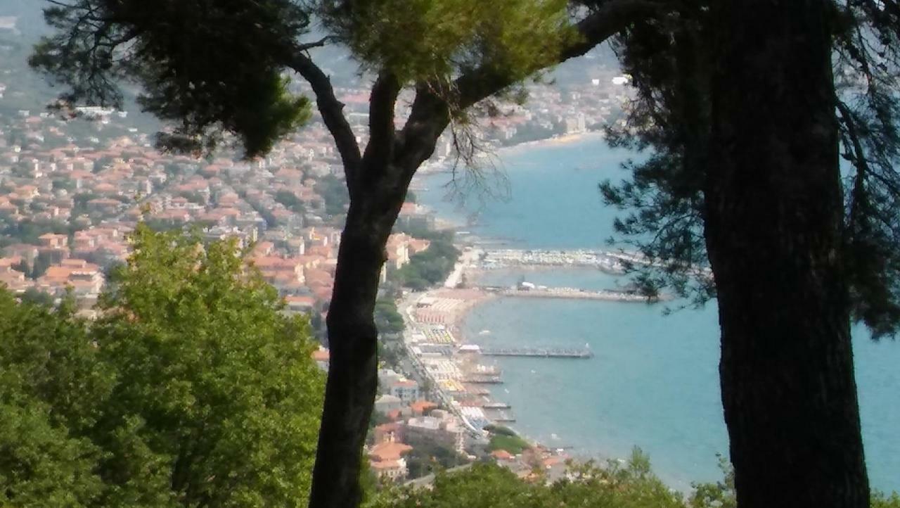 Torre Alpicella Holiday Home, A Scenic Escape Into Nature And Relaxation Diano Marina Exteriör bild